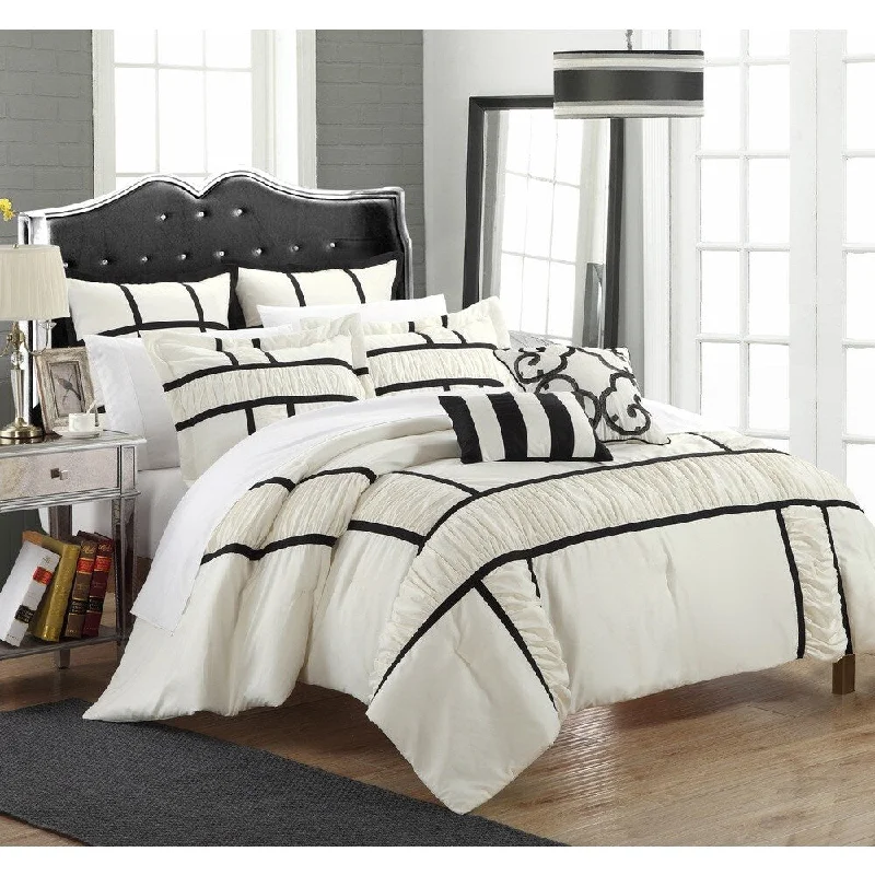 Cotton - filled comforters for a breathable and natural sleep experienceChic Home Firenze Black 7-piece Comforter Set