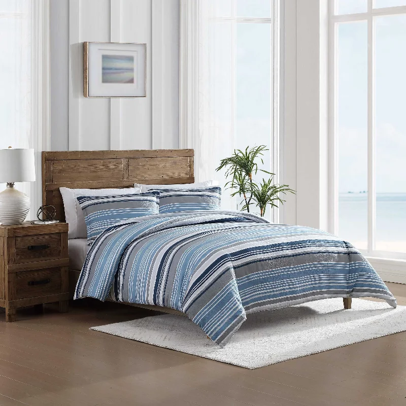 King - size comforters to fit large king - sized beds perfectlyNautica Bradlee Blue King Comforter & Sham Set