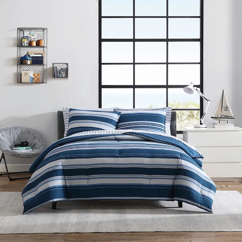 Bamboo - fiber - filled comforters with antibacterial and breathable qualitiesNautica Lakeview Full/Queen Reversible Comforter And Sham Set