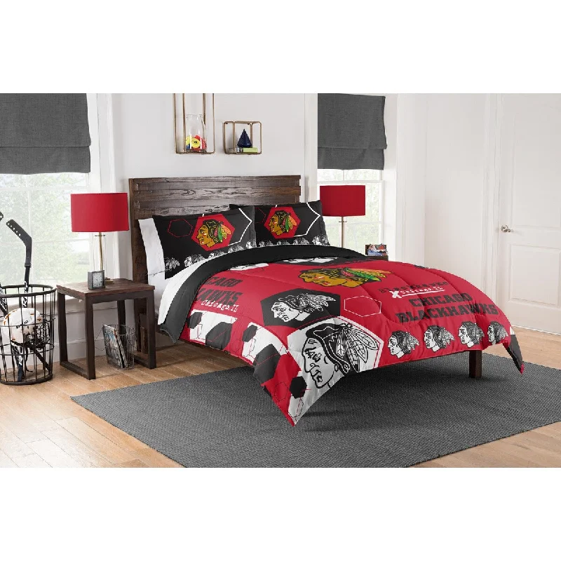 Bamboo - fiber - filled comforters with antibacterial and breathable qualitiesNHL 849 Blackhawks Hexagon F/Q Comforter Set