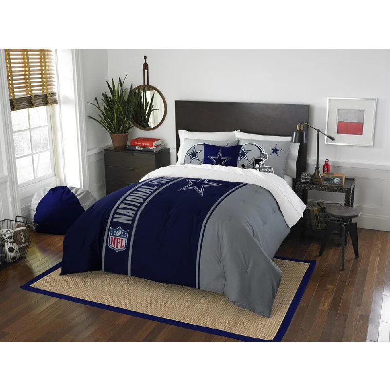 Silk - filled comforters for a luxurious and smooth touchThe Northwest Company Official NFL Dallas Cowboys Applique Full 3-piece Comforter Set