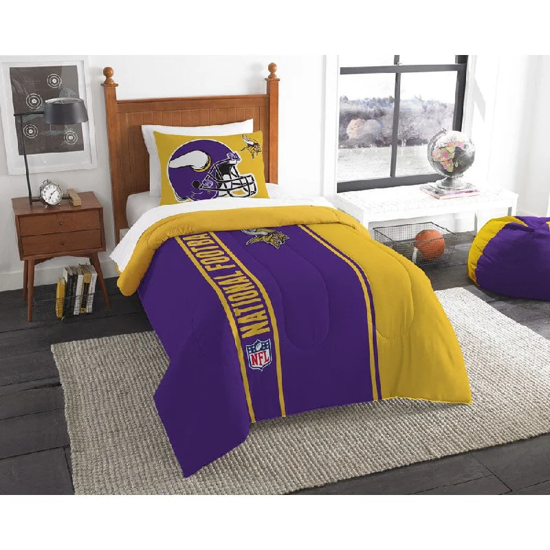 Silk - filled comforters for a luxurious and smooth touchThe Northwest Company Official NFL Minnesota Vikings Twin Applique 2-piece Comforter Set